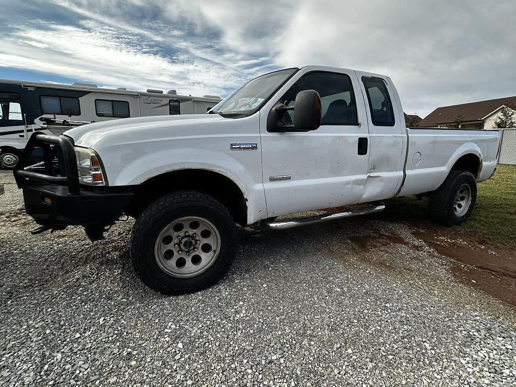 Image of Ford F-350 Primary image