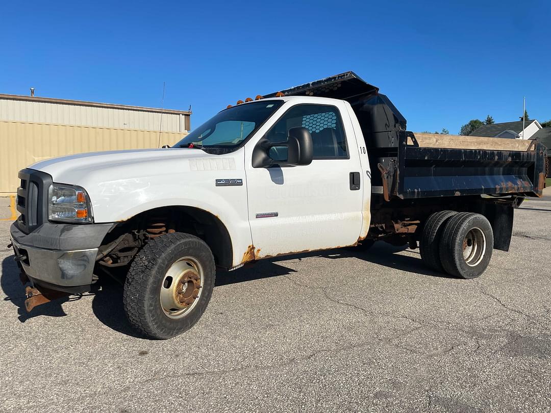 Image of Ford F-350 Primary image