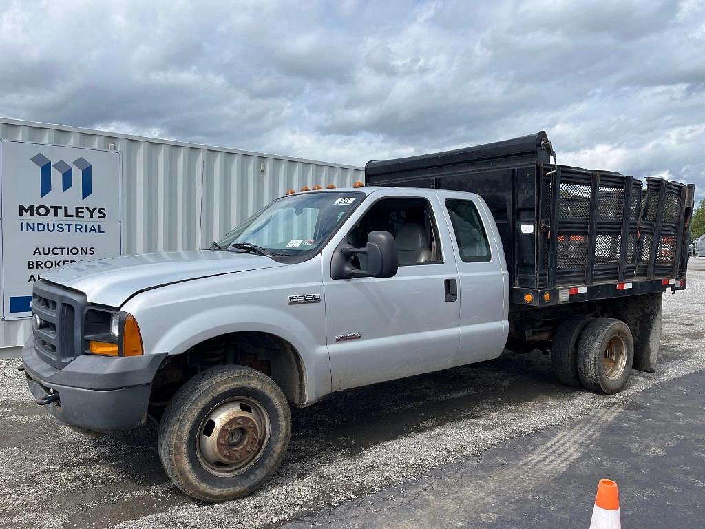 Image of Ford F-350 Primary image