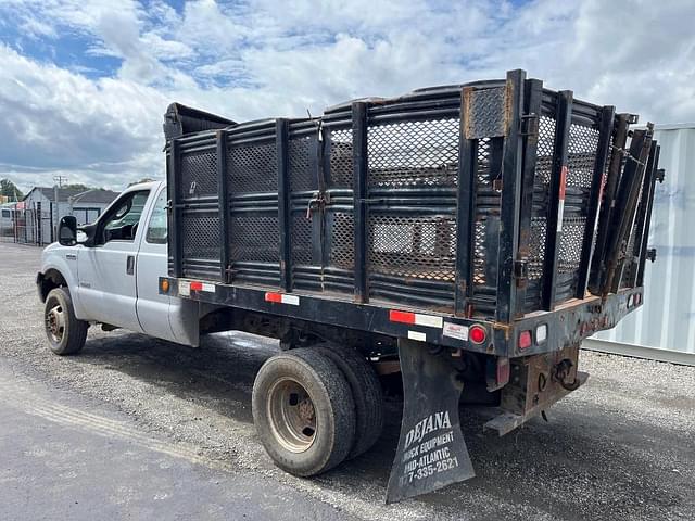 Image of Ford F-350 equipment image 1