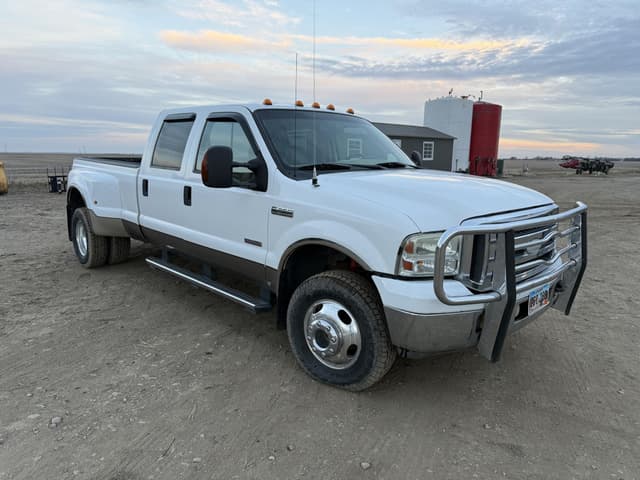 Image of Ford F-350 equipment image 1
