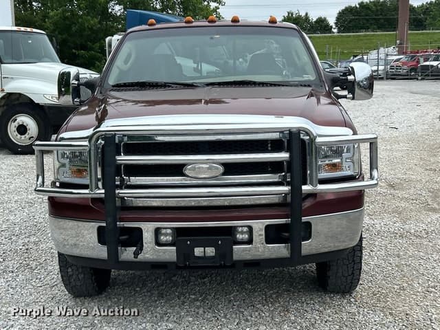 Image of Ford F-350 equipment image 1