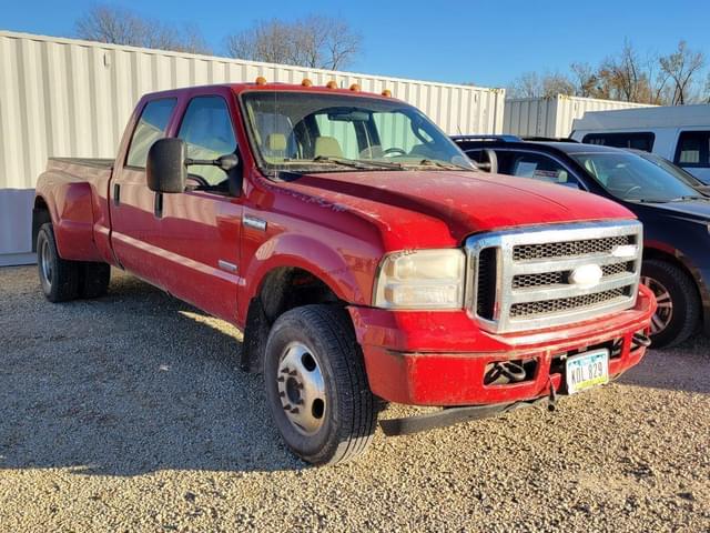 Image of Ford F-350 equipment image 1