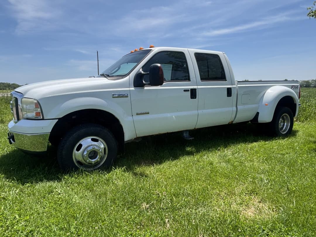 Image of Ford F-350 Primary image