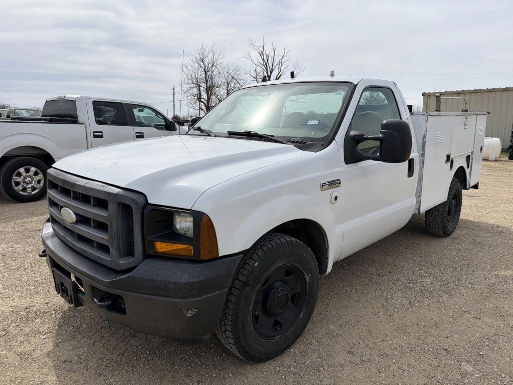 2006 Ford F-350 Equipment Image0