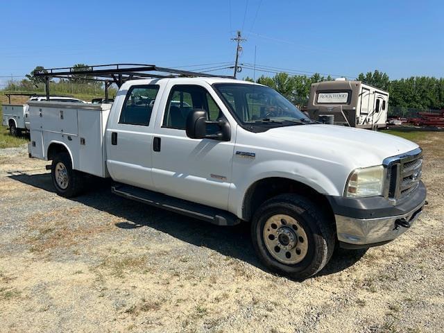 Image of Ford F-350 equipment image 1