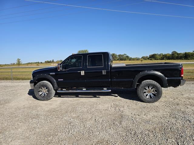 Image of Ford F-350 equipment image 4