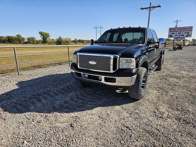 Image of Ford F-350 equipment image 3