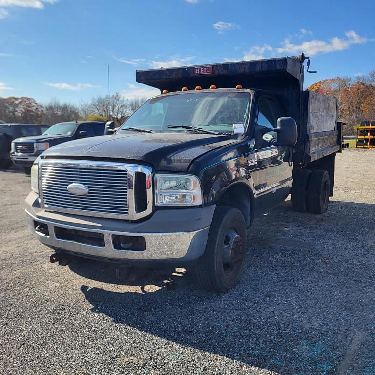 Image of Ford F-350 Primary image