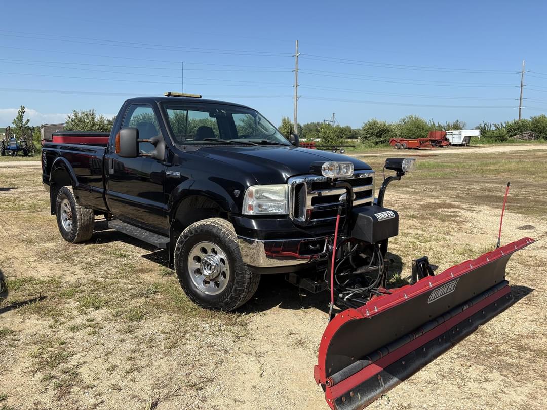 Image of Ford F-350 Primary image