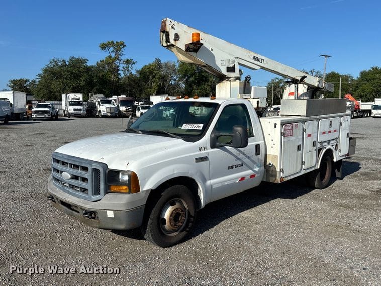 2006 Ford F-350 Equipment Image0