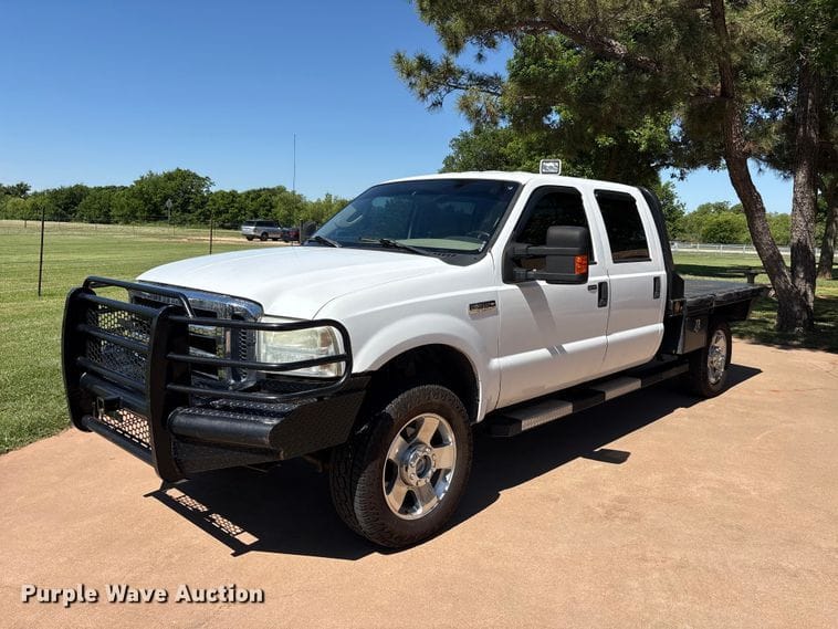 2006 Ford F-350 Equipment Image0