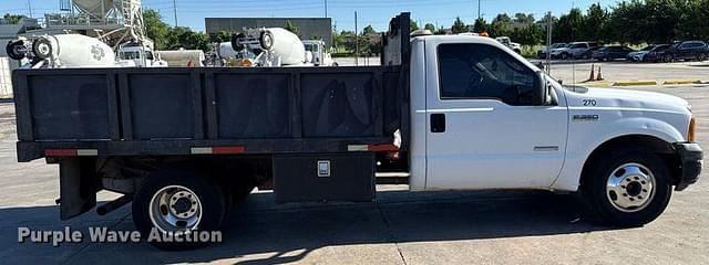 Image of Ford F-350 equipment image 3