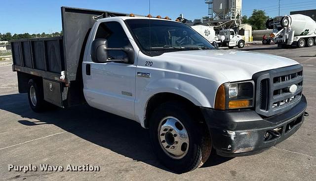 Image of Ford F-350 equipment image 2