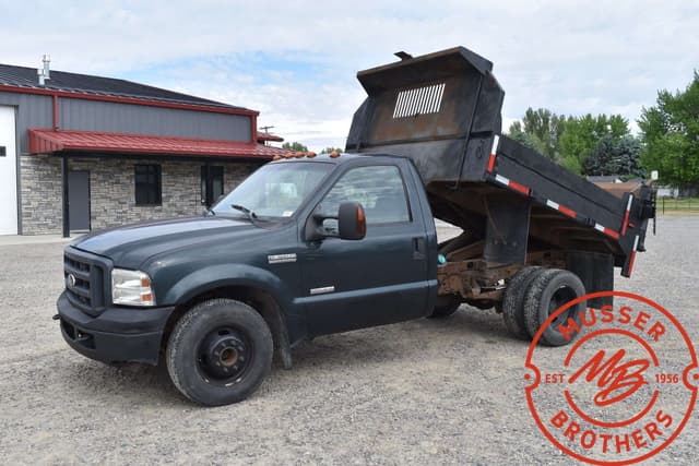 Image of Ford F-350 equipment image 1