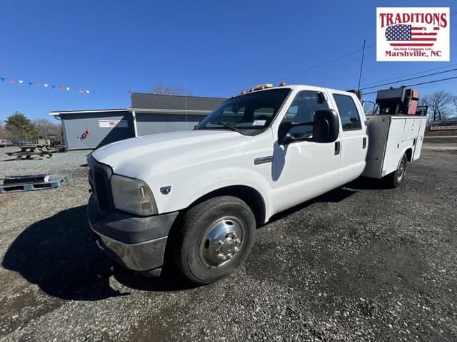 Image of Ford F-350 equipment image 1