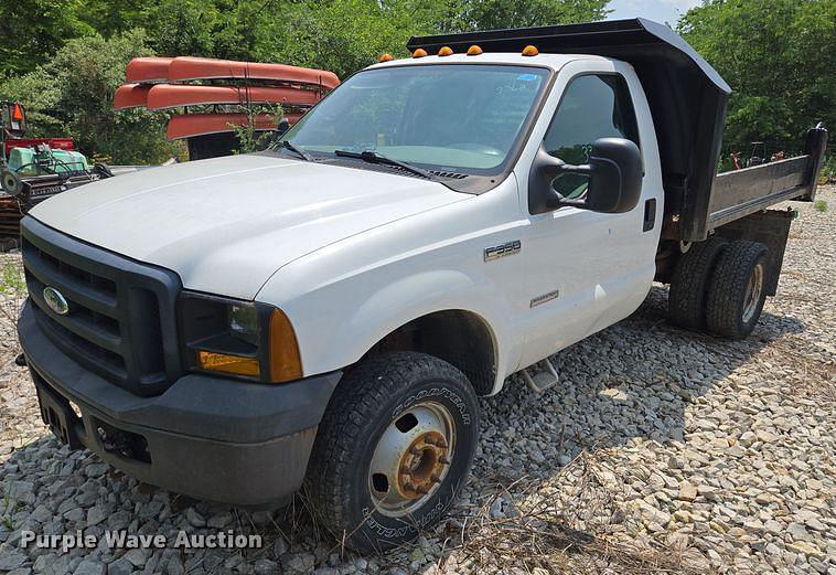 Image of Ford F-350 Primary image