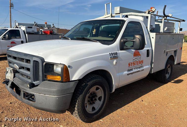 Image of Ford F-350 Primary image