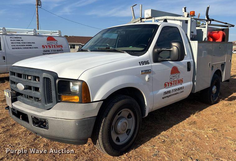 Image of Ford F-350 Primary image