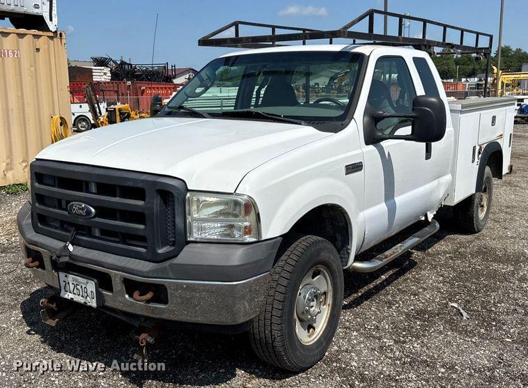 Image of Ford F-350 Primary image