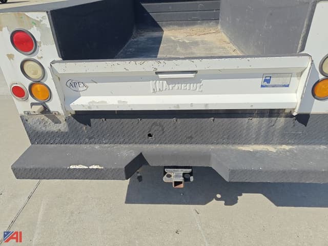 Image of Ford F-350 equipment image 3