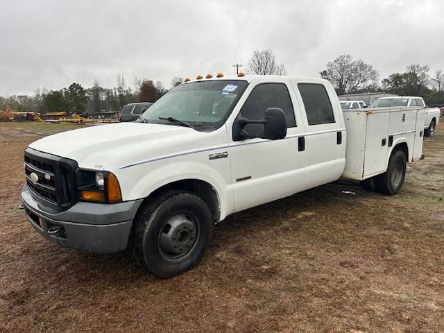 2006 Ford F-350 Equipment Image0