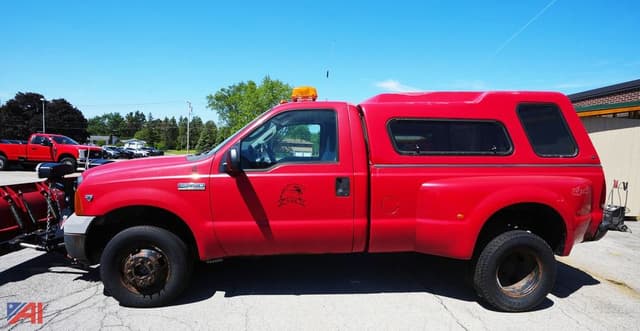 Image of Ford F-350 equipment image 1
