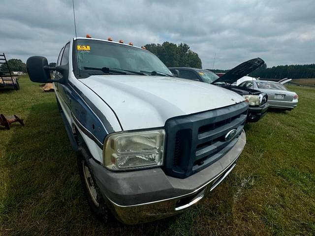 Image of Ford F-350 equipment image 1