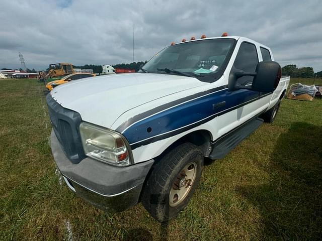 Image of Ford F-350 equipment image 3