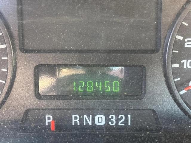 Image of Ford F-350 equipment image 3