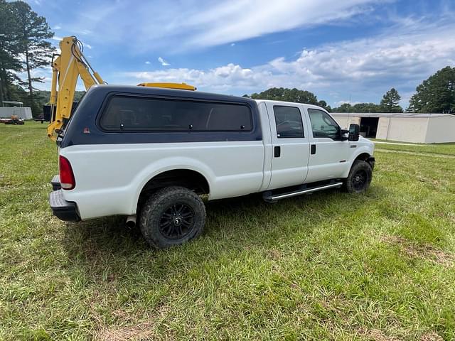 Image of Ford F-350 equipment image 3