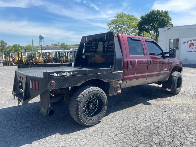 Image of Ford F-350 equipment image 3