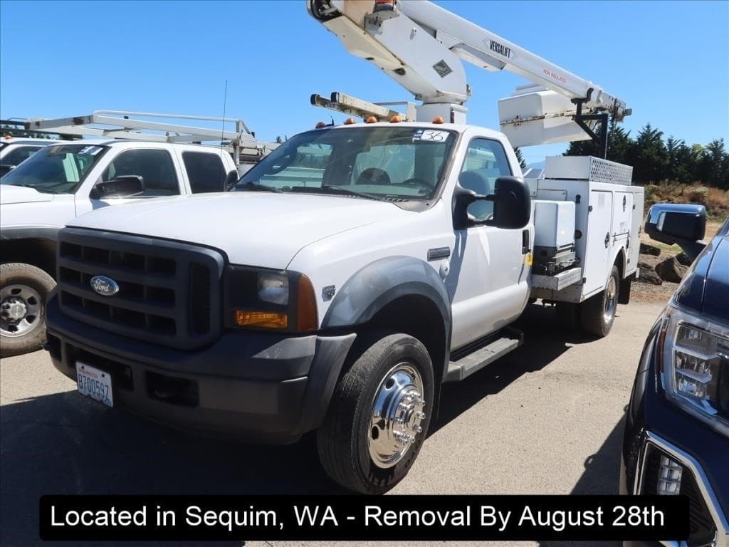 Image of Ford F-450 Primary image