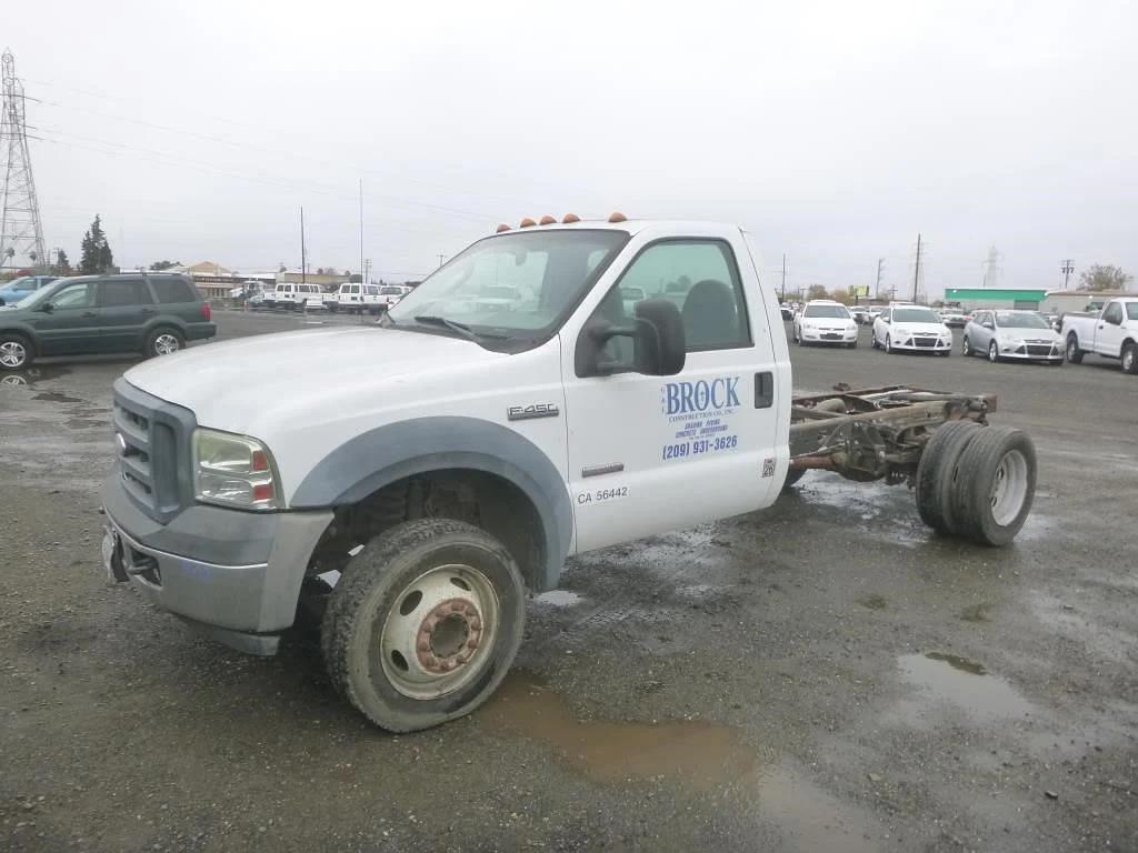 Image of Ford F-450 Primary image