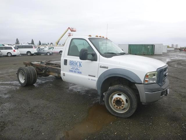 Image of Ford F-450 equipment image 1