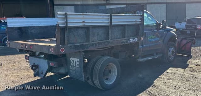 Image of Ford F-450 equipment image 4
