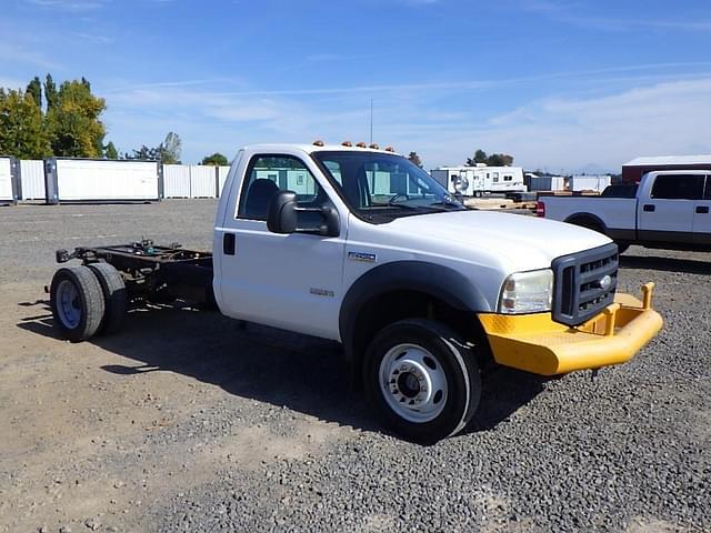 Image of Ford F-450 equipment image 1