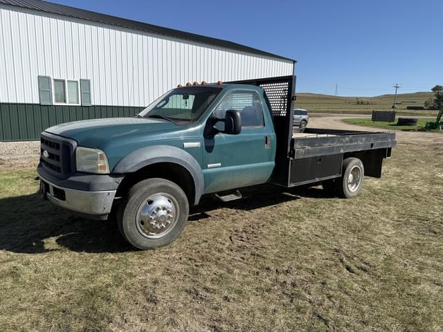 Image of Ford F-450 equipment image 1