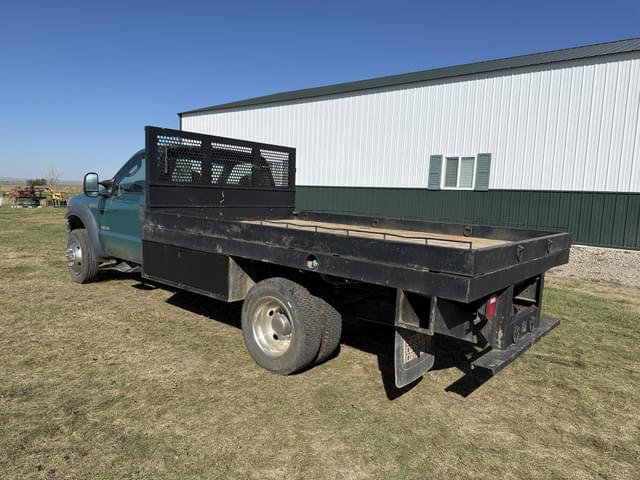 Image of Ford F-450 equipment image 3