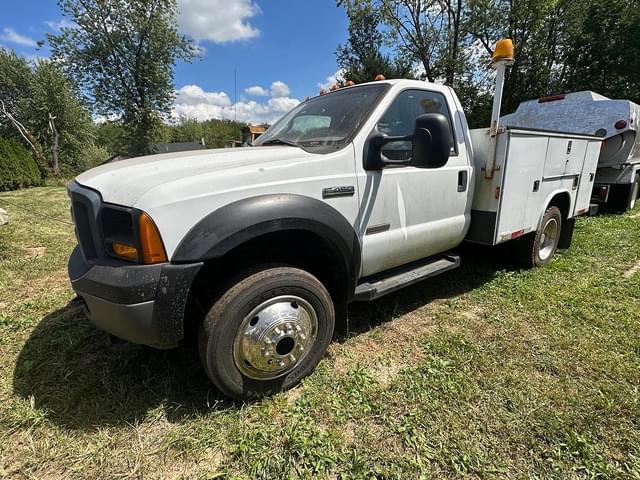 Image of Ford F-450 equipment image 1