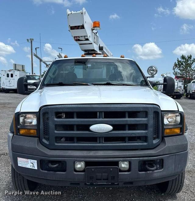 Image of Ford F-450 equipment image 1