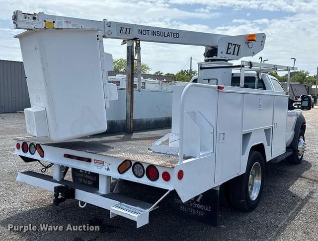 Image of Ford F-450 equipment image 4