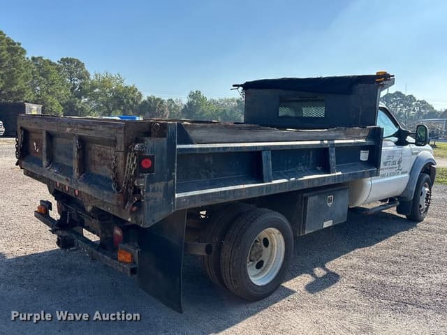 Image of Ford F-450 equipment image 4