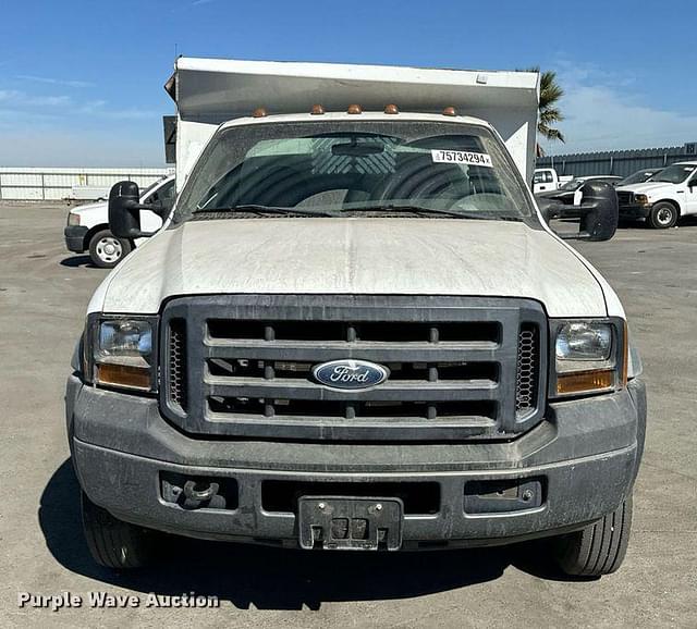 Image of Ford F-450 equipment image 1