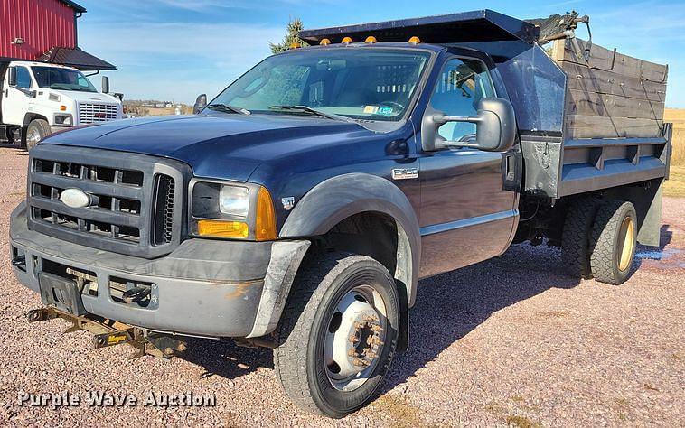 Image of Ford F-450 Primary image