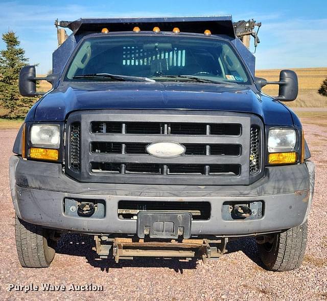 Image of Ford F-450 equipment image 1