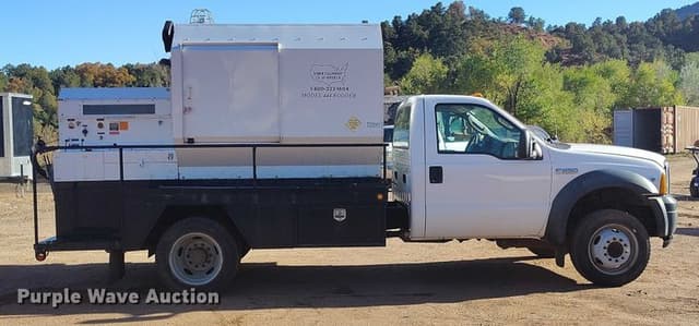 Image of Ford F-450 equipment image 3