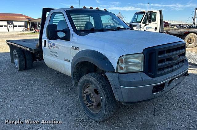 Image of Ford F-450 equipment image 2