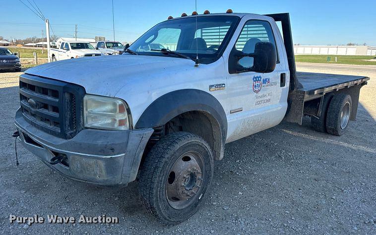 Image of Ford F-450 Primary image