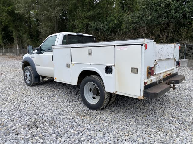 Image of Ford F-450 equipment image 1